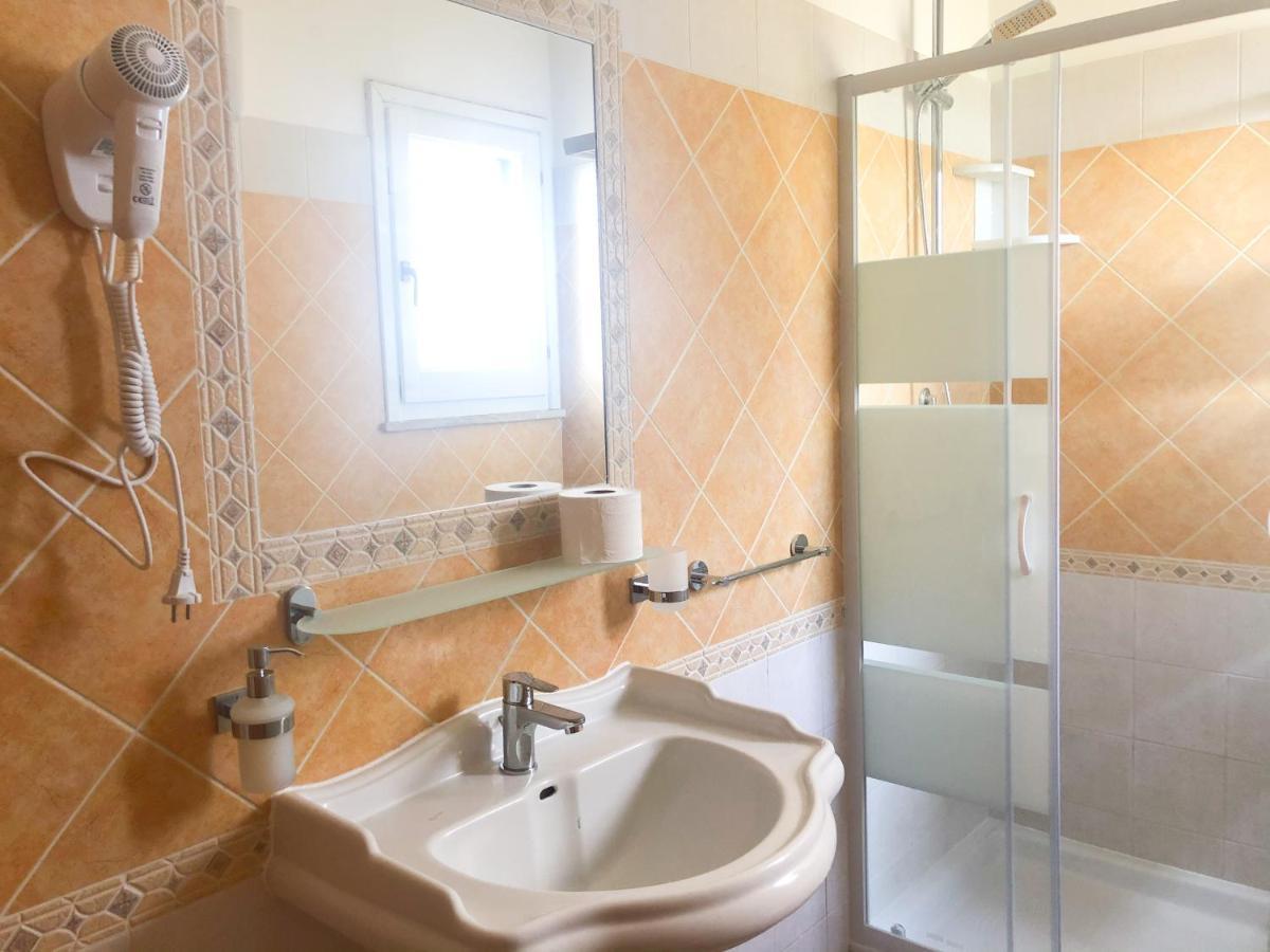 Agriturismo Is Cortillaris Càbras Eksteriør billede