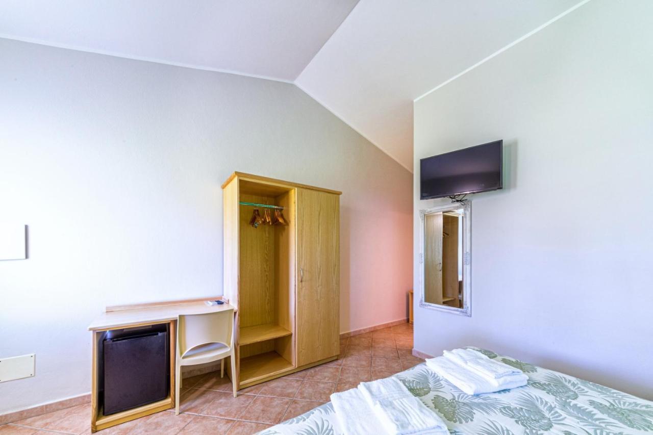 Agriturismo Is Cortillaris Càbras Eksteriør billede