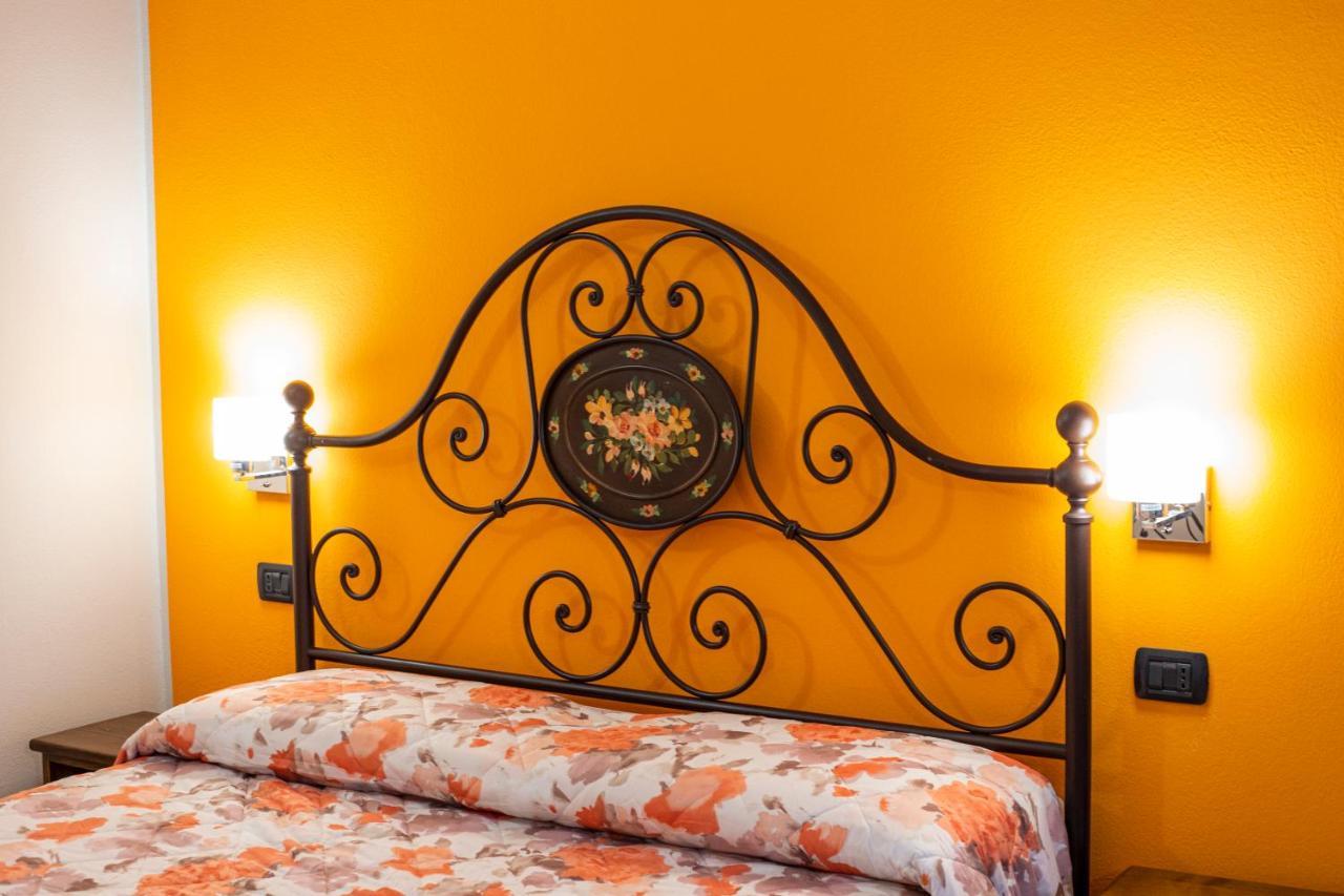 Agriturismo Is Cortillaris Càbras Eksteriør billede