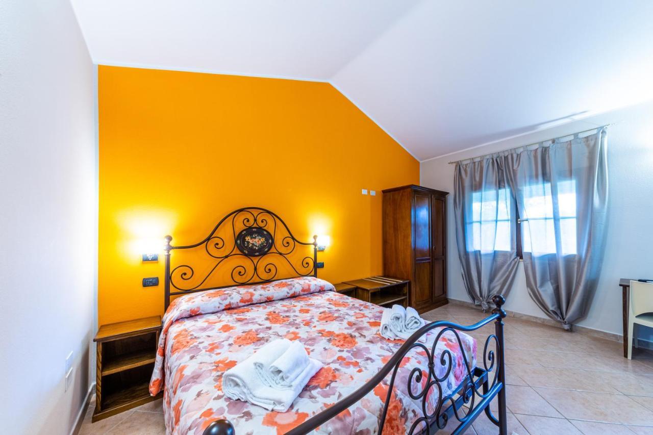 Agriturismo Is Cortillaris Càbras Eksteriør billede